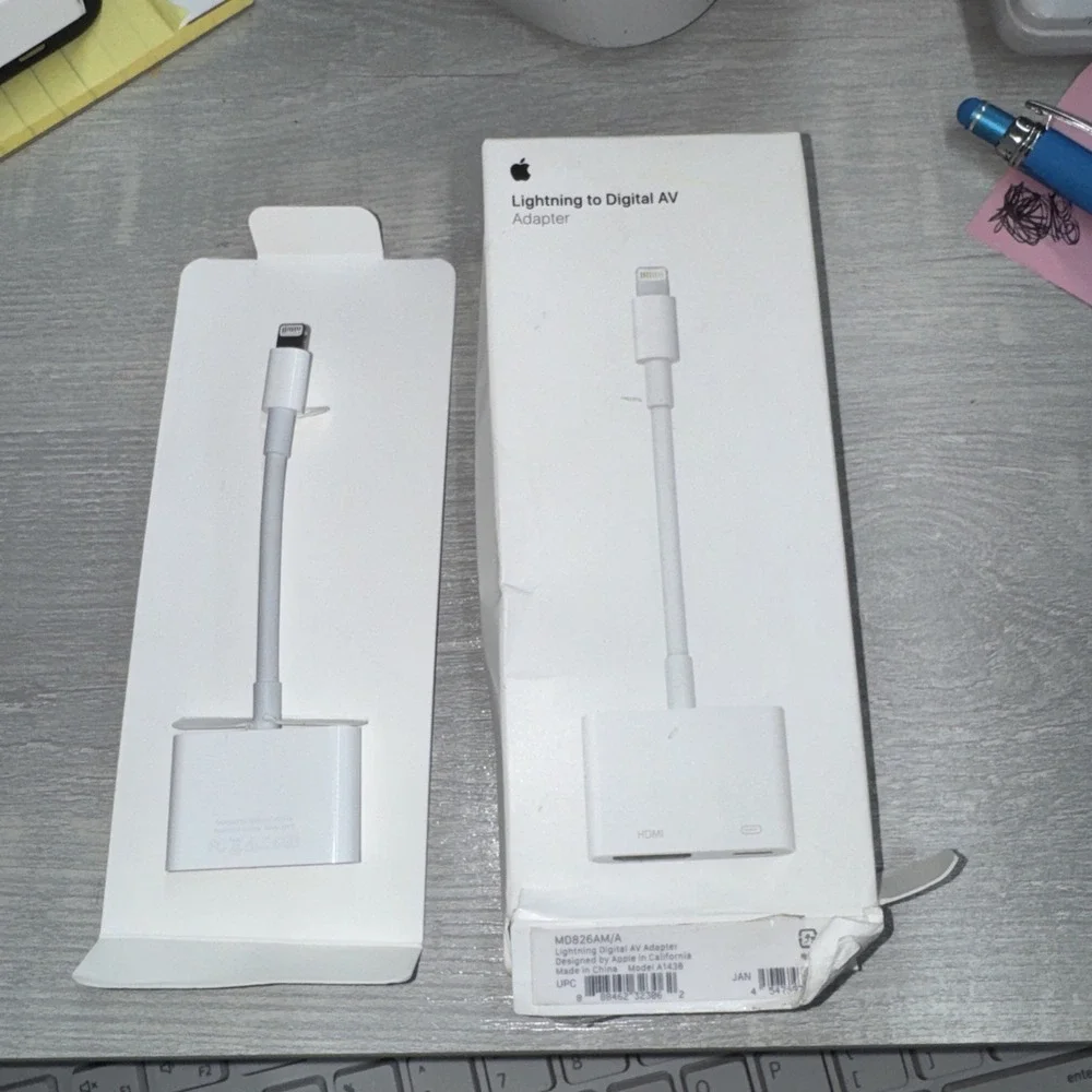 Apple Lightning Digital AV Adapter HDMI To iPhone iPad MD826AM/A-Genuine